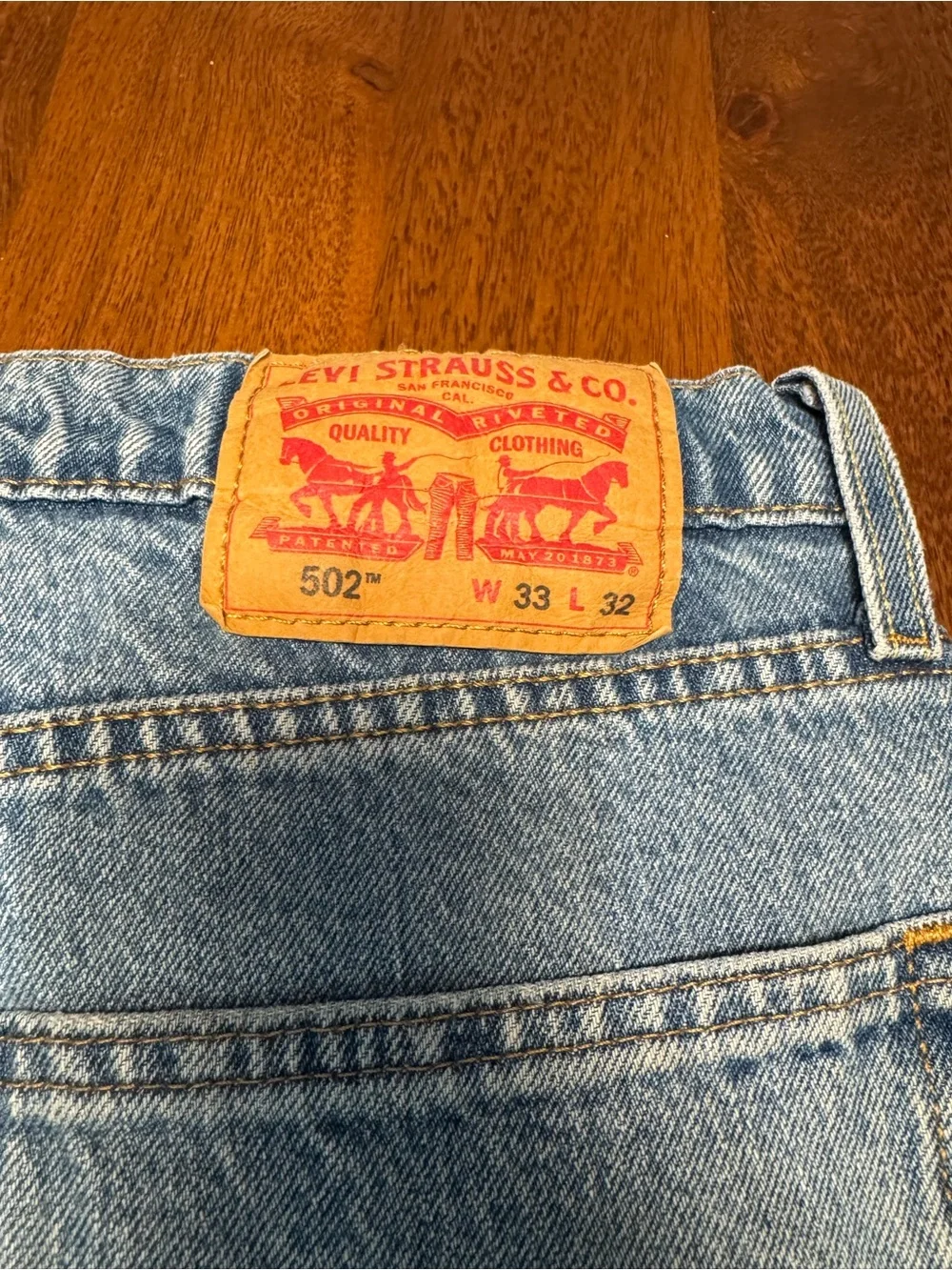 Levi's 502 Taper Fit Light Wash 33 x 32 Men's Denim Blue Jeans